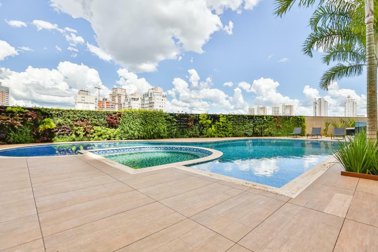 Transamerica Collection Goiânia Dış mekan fotoğraf A swimming pool in a condominium in São Paulo, Brazil